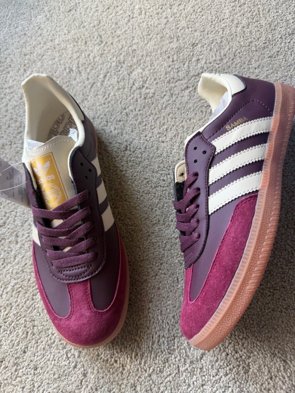 adidas Samba Men’s Sneakers in Burgundy and White with Gum Sole - Picture 3 of 6